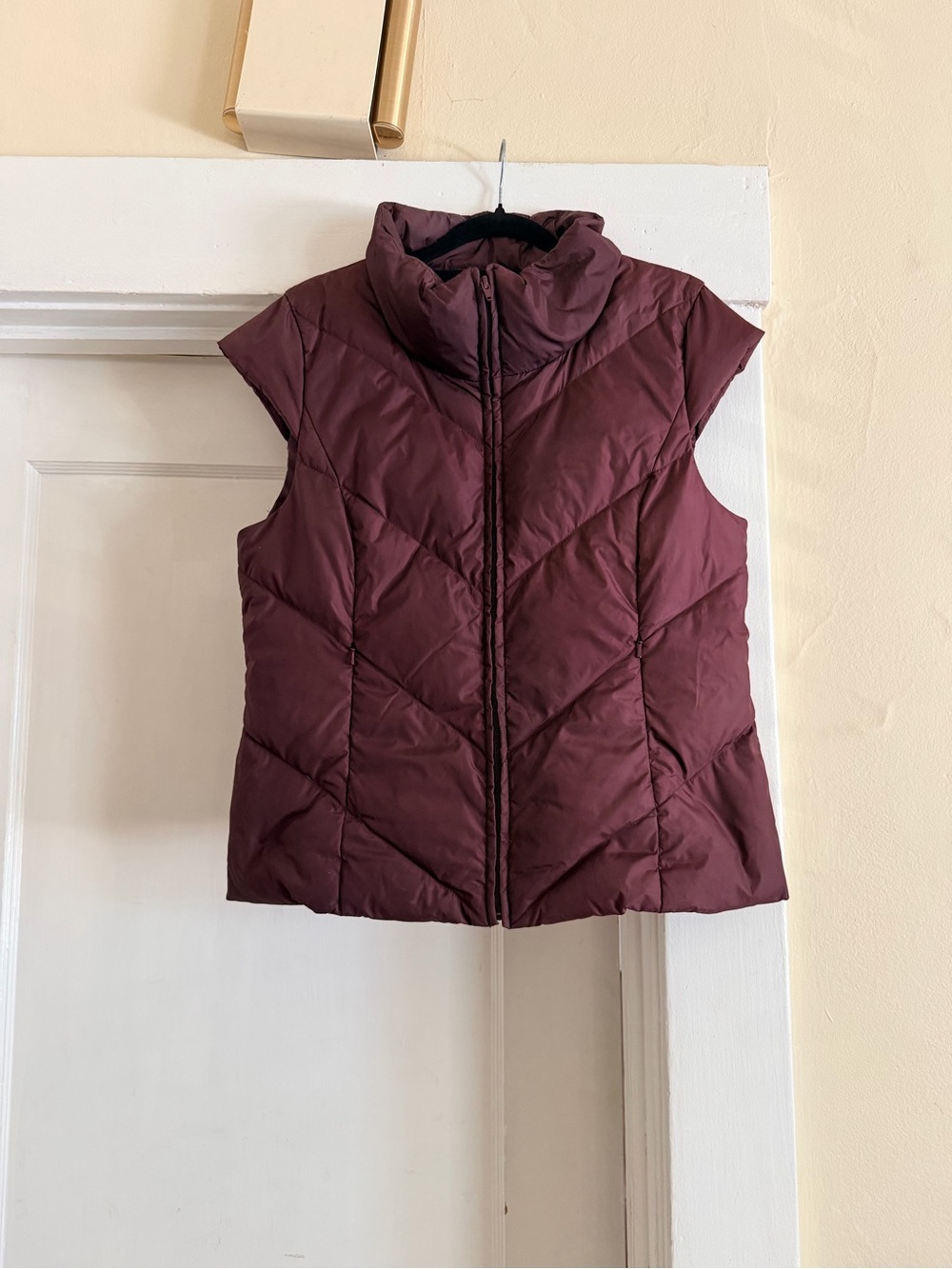 Halogen Down Puffer Vest Plum Burgundy Chevron Quilted Zip Front Size M